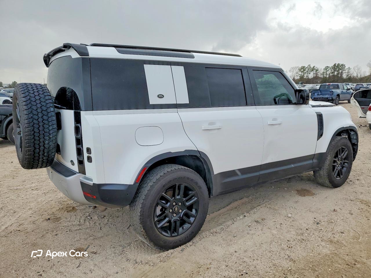 Land Rover Defender 2023