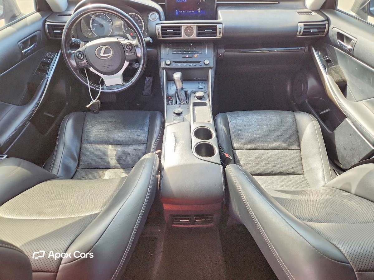 Lexus IS 2016