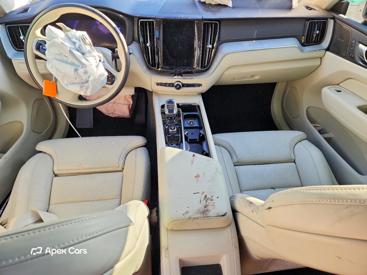 Volvo XC60 2025