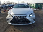 Lexus ES 2019