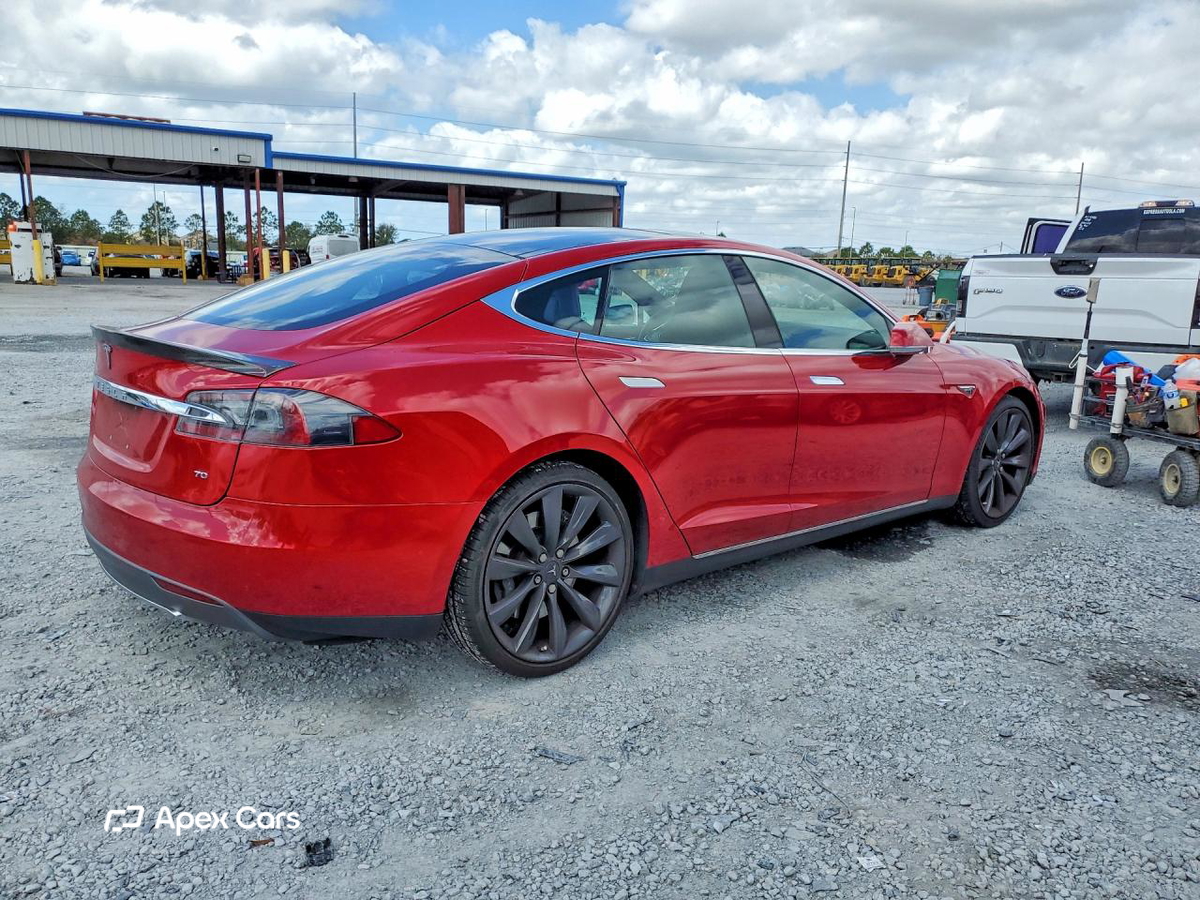 Tesla Model S 2016