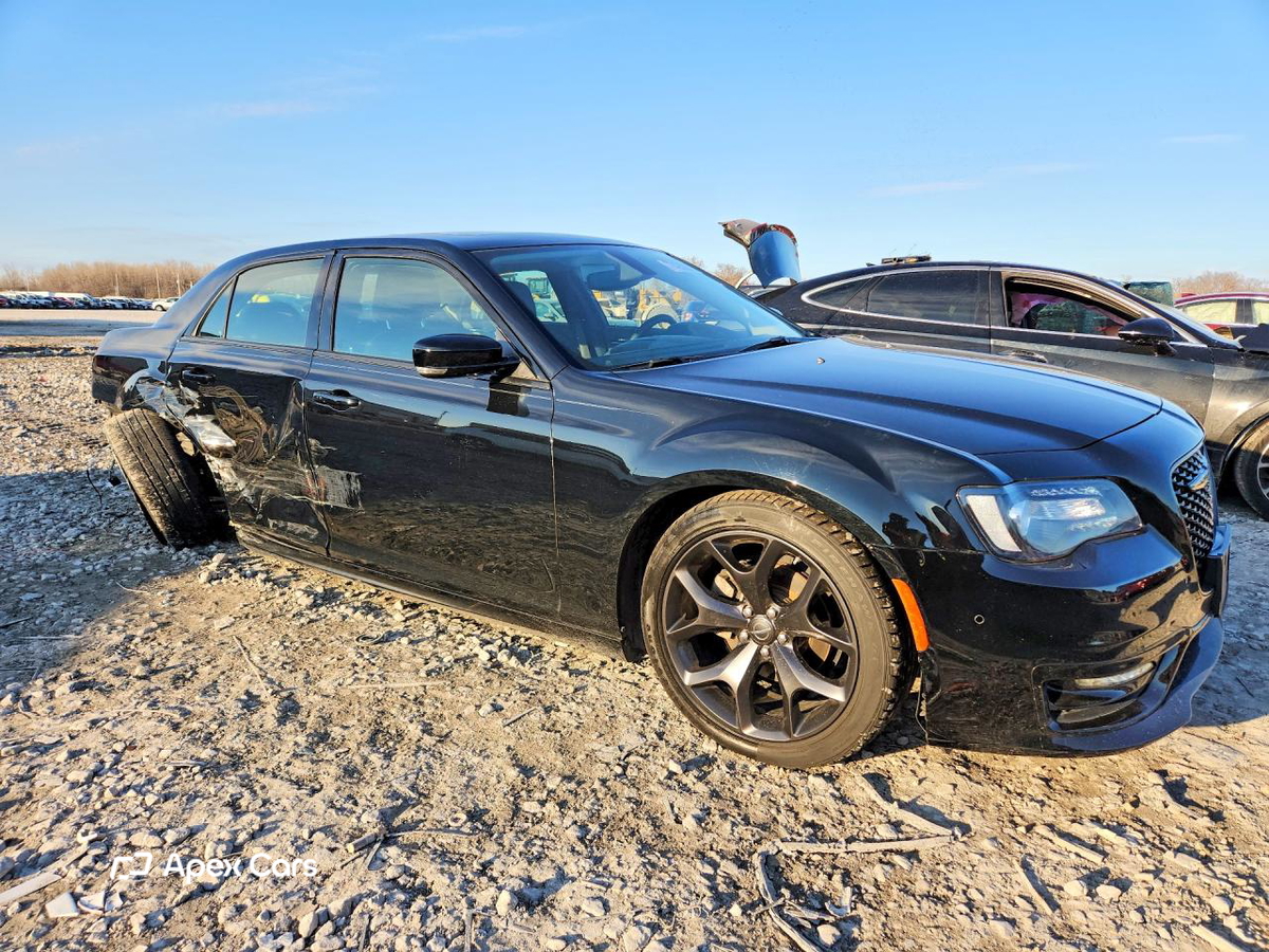 Chrysler 300 2023
