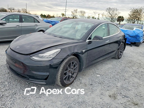 Tesla Model 3 2020 - Image 1 of 12