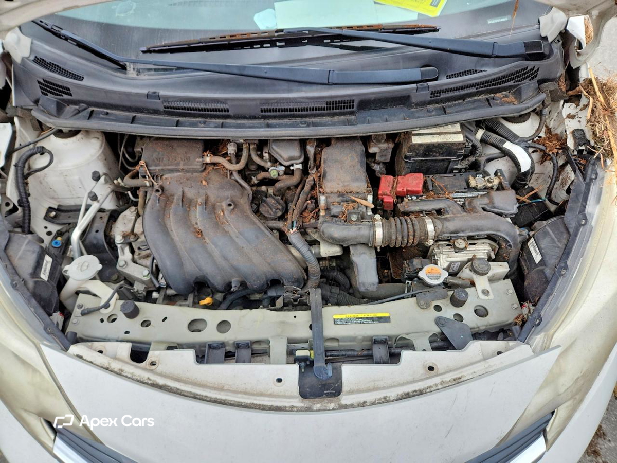 Nissan Versa 2015