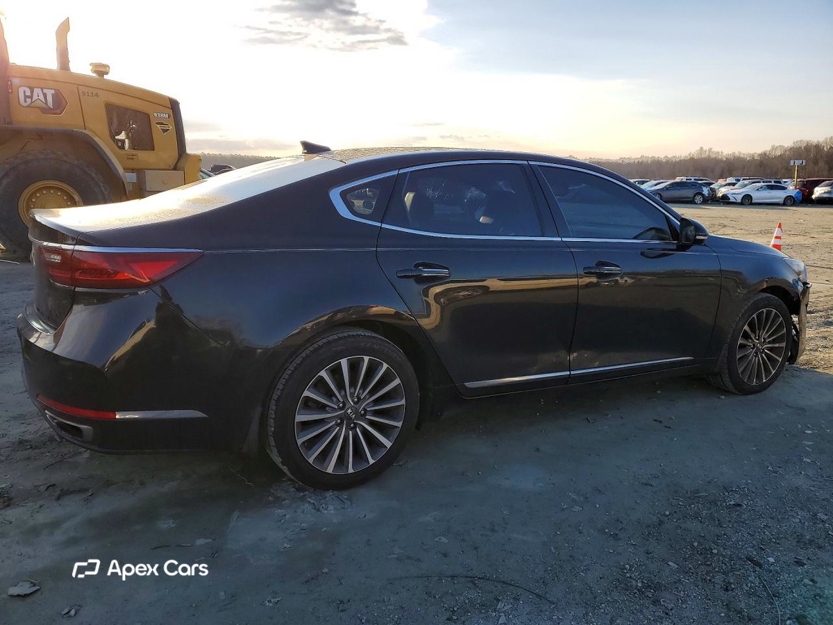 Kia Cadenza 2017