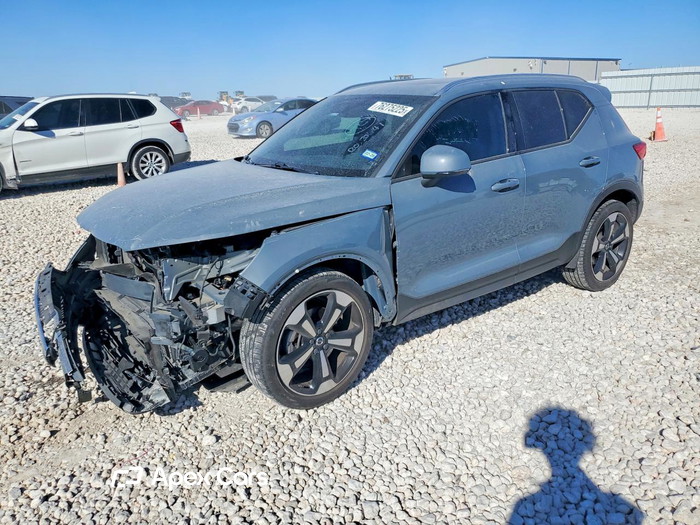 2020 Volvo XC40 - Image 1 of 5