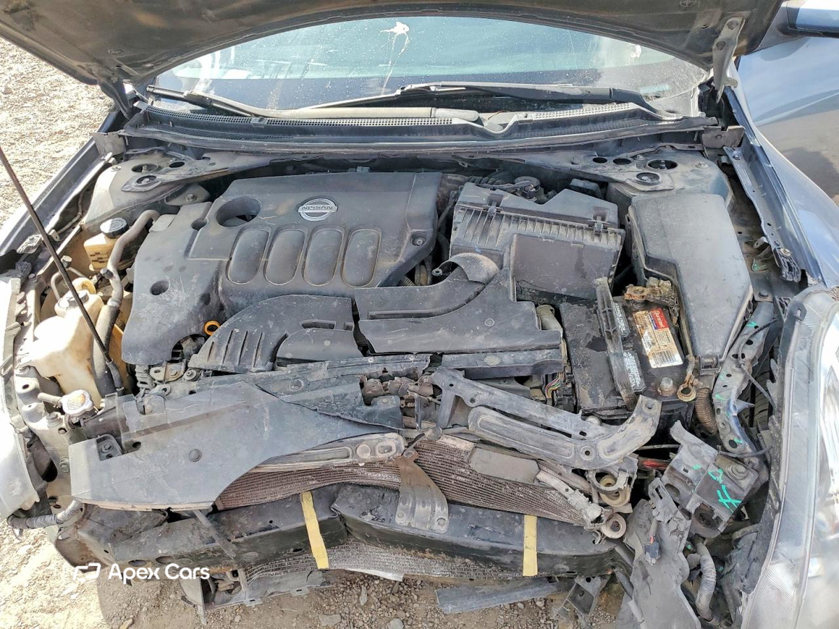 Nissan Altima 2010