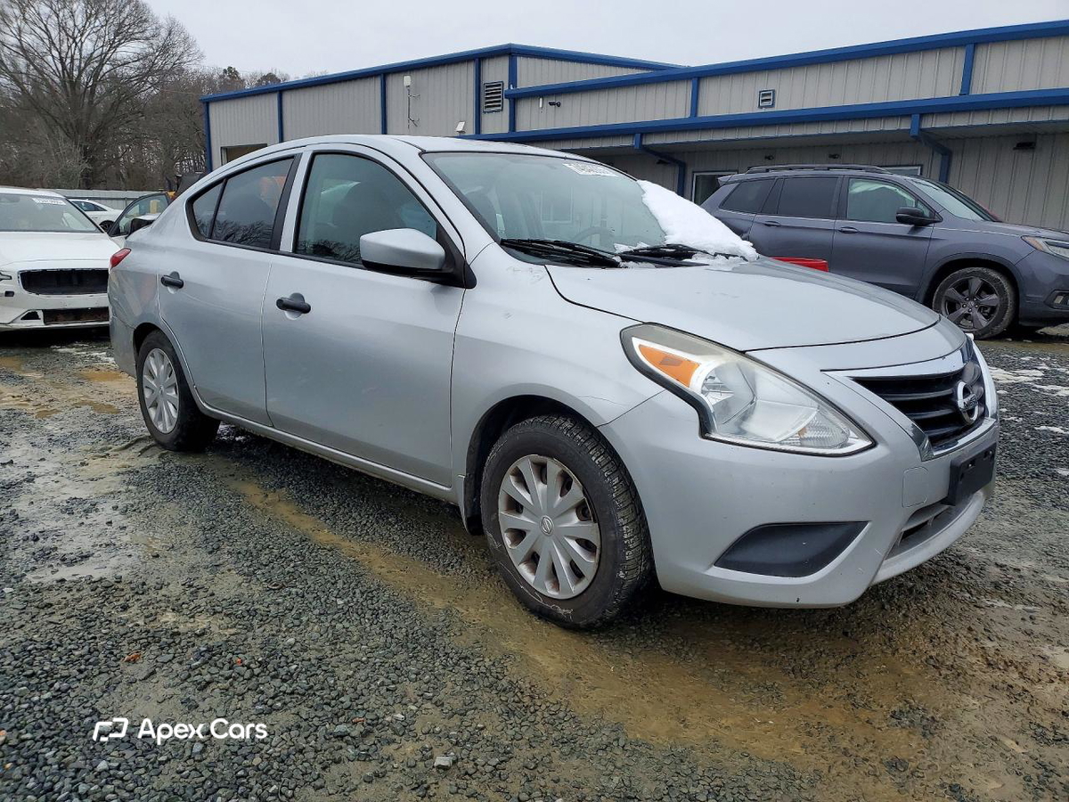 Nissan Versa 2016