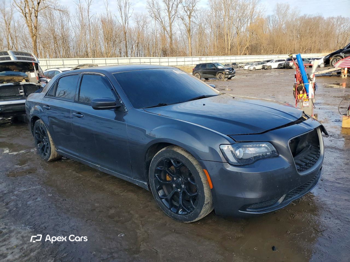 Chrysler 300 2016