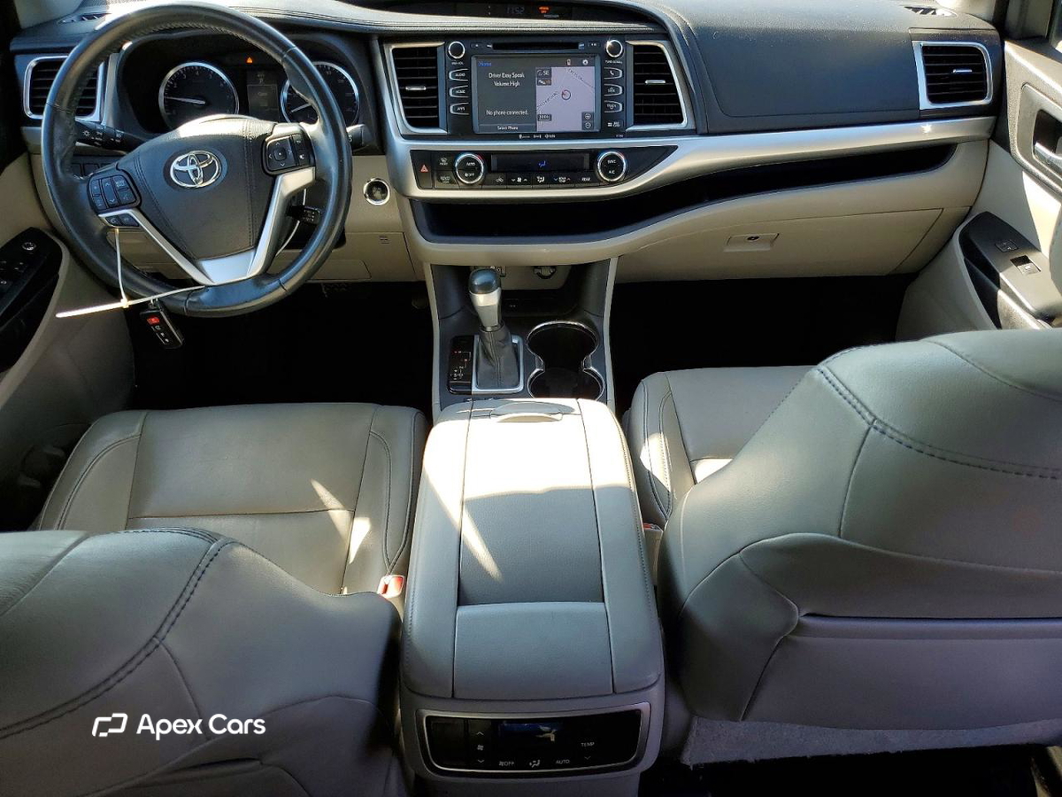 Toyota Highlander 2016