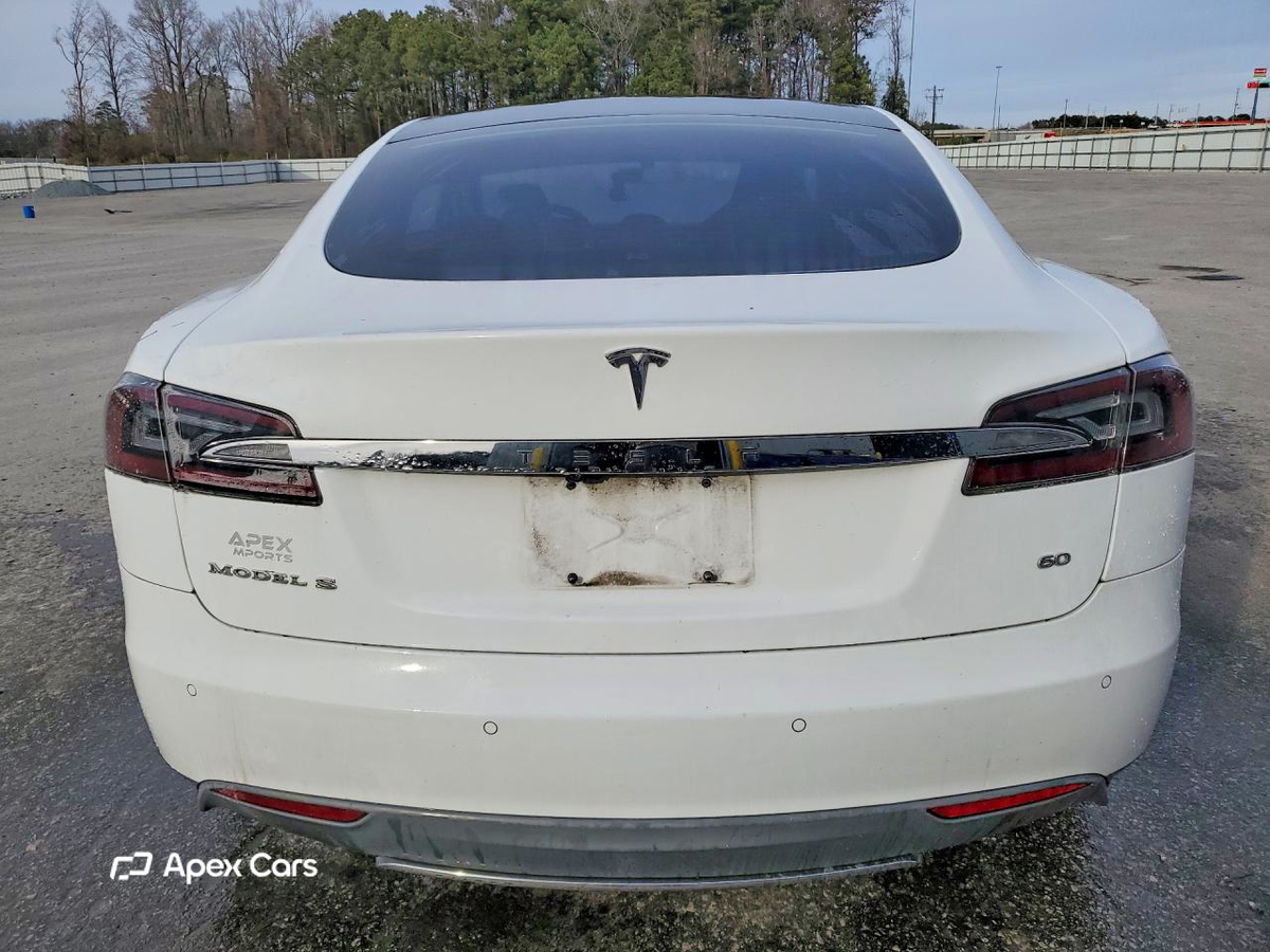 Tesla Model S 2014