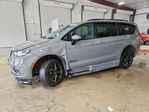 Chrysler Pacifica 2023