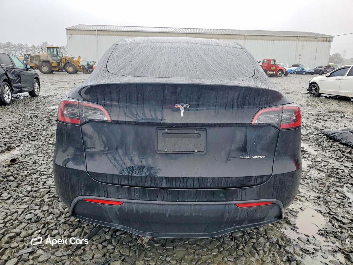 Tesla Model Y 2021