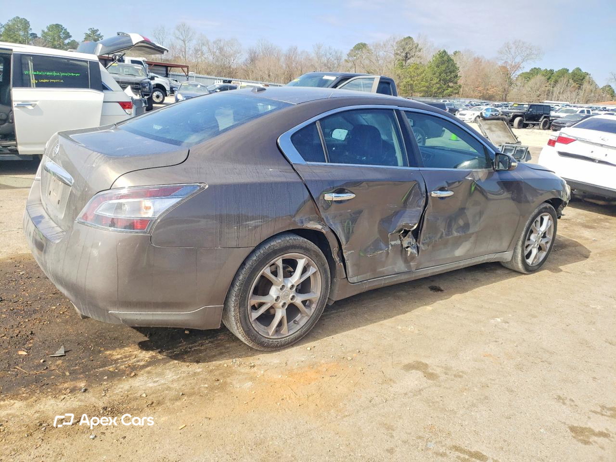 Nissan Maxima 2012