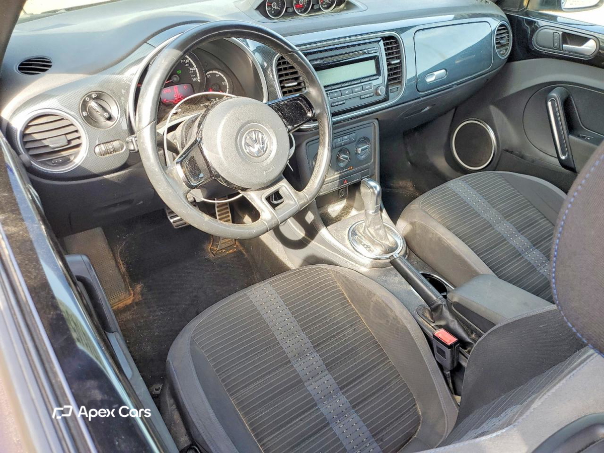 Volkswagen Beetle 2013