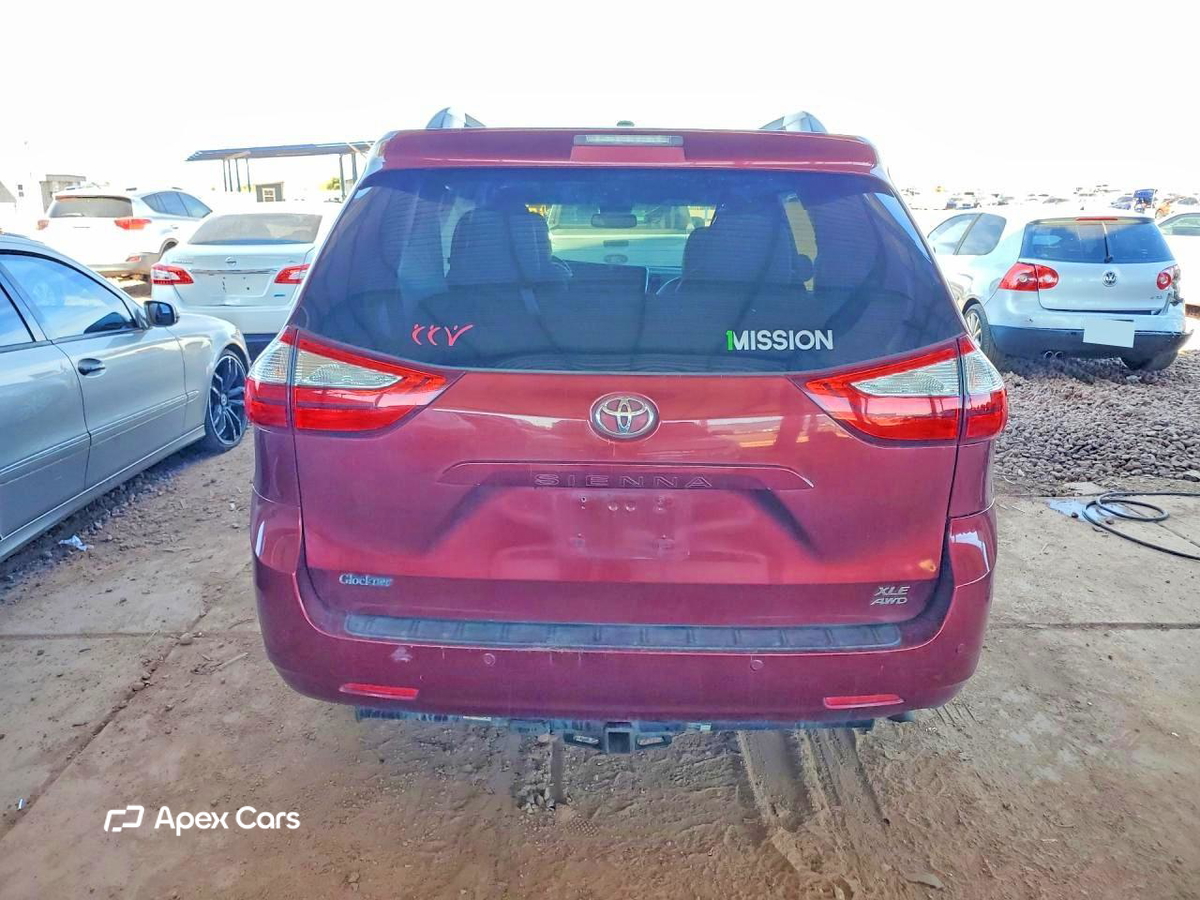 Toyota Sienna 2016