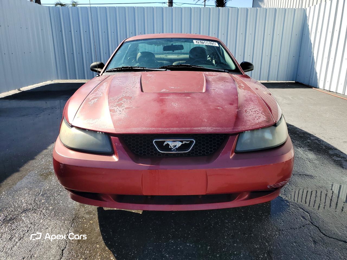 Ford Mustang 2004