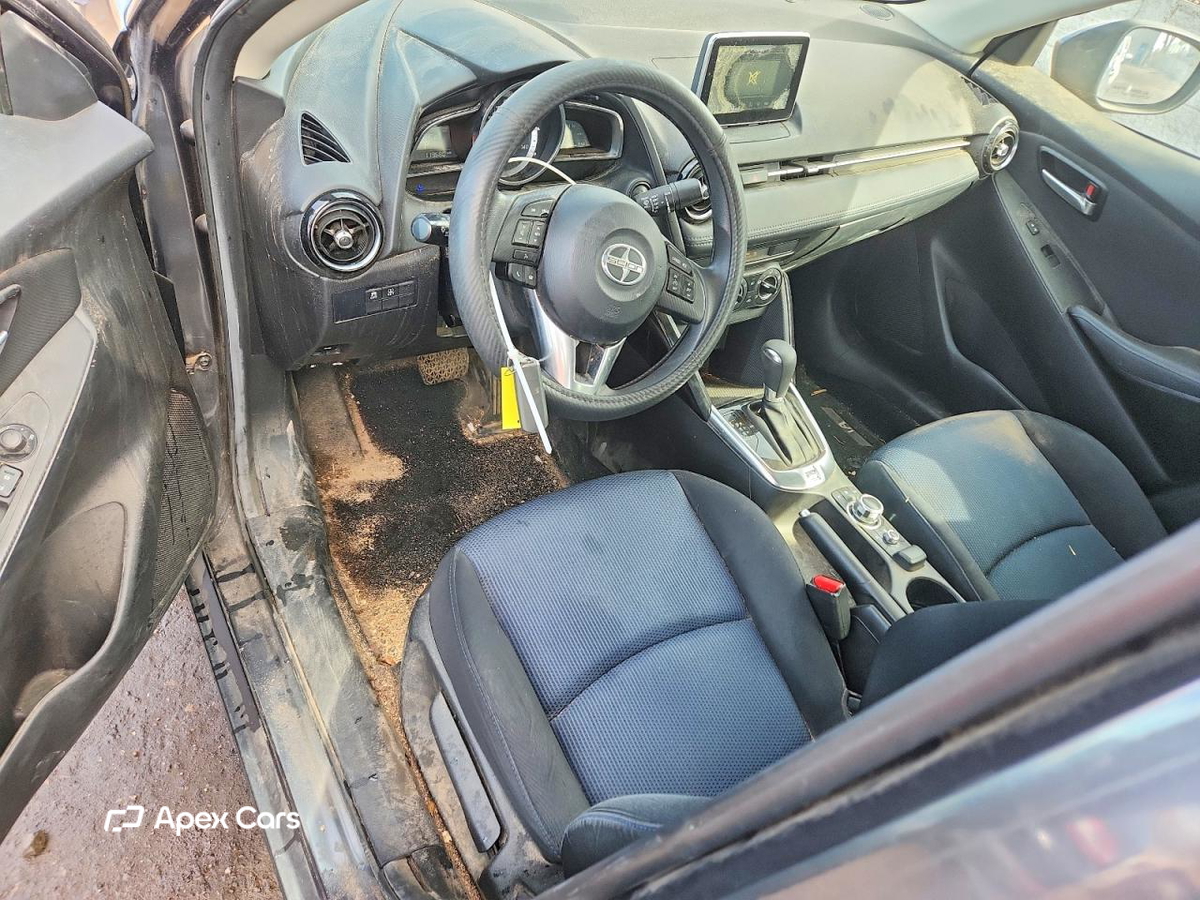 Scion iA 2016