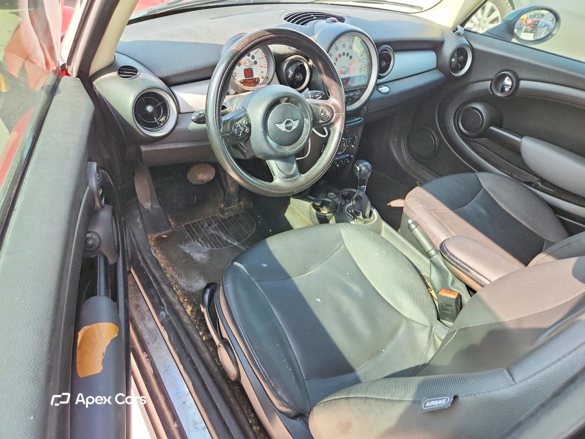 MINI Cooper 2011
