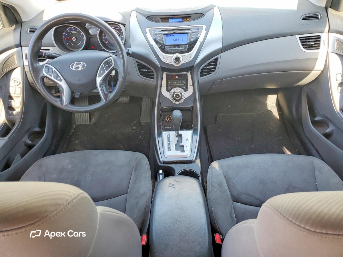 Hyundai Elantra 2011