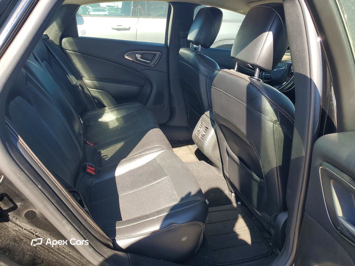 Chrysler 200 2015