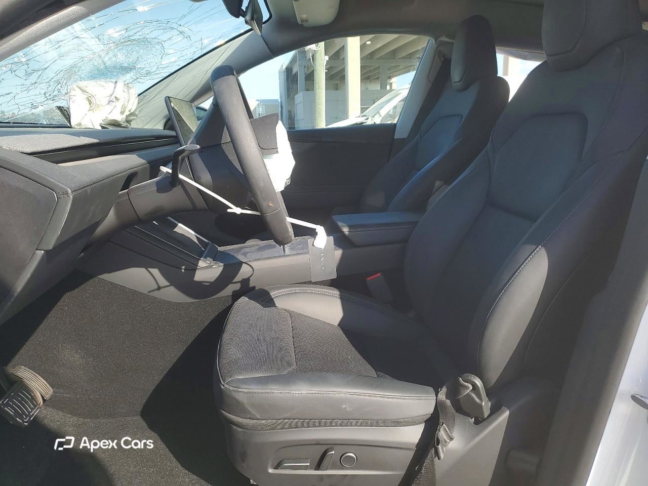 Tesla Model Y 2026