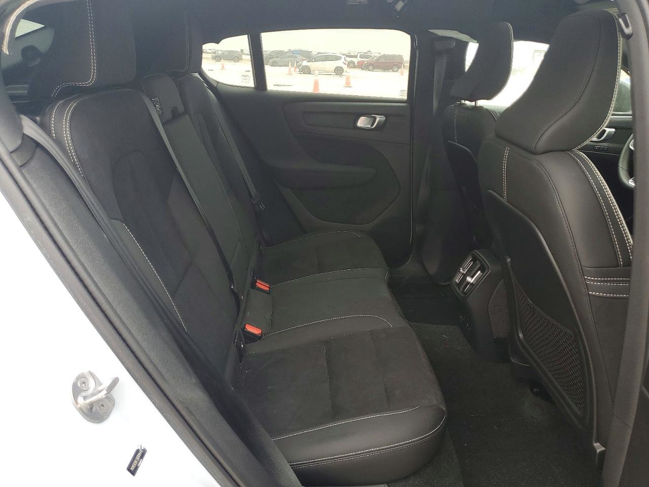 Volvo C40 2024