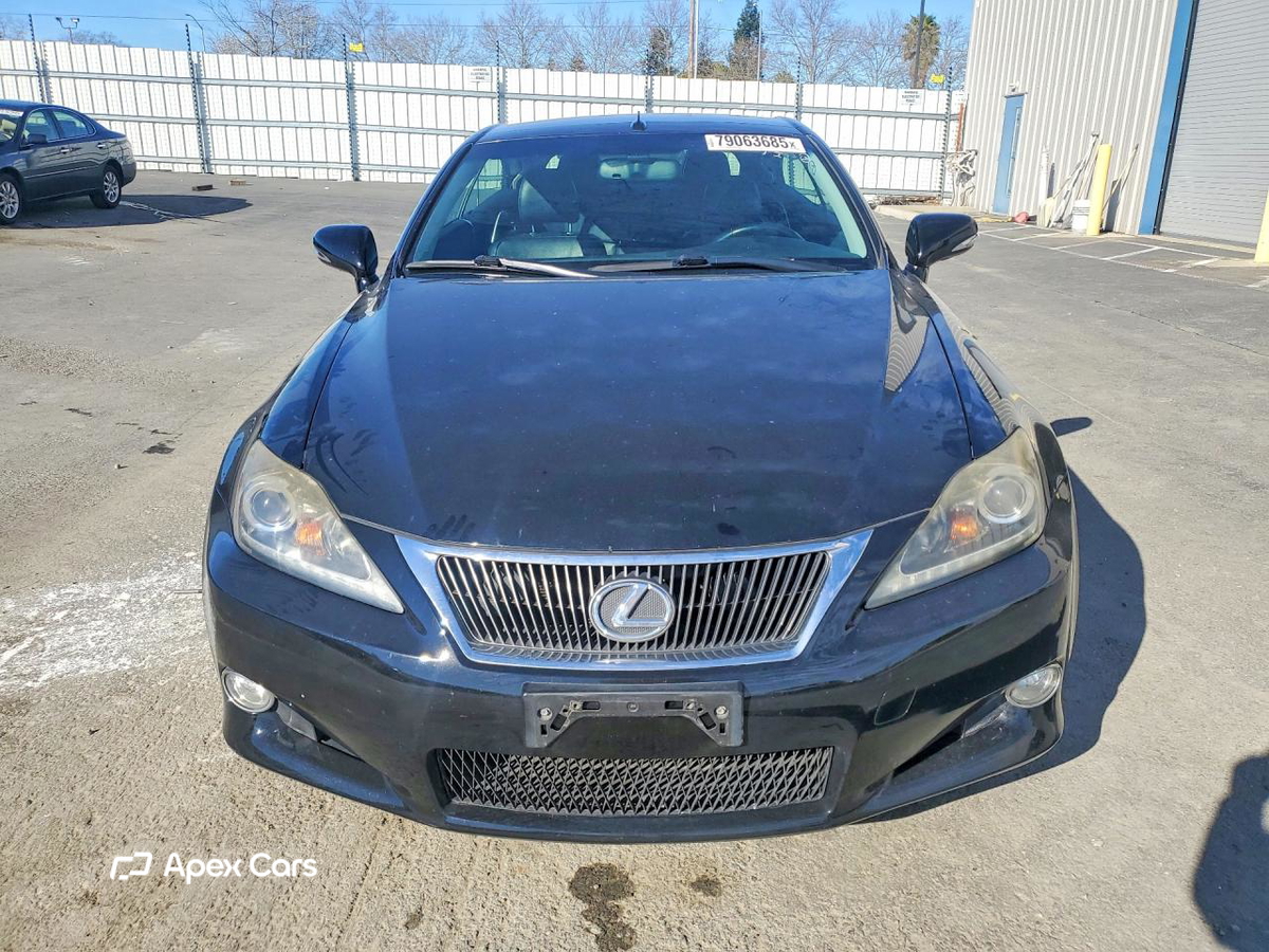 Lexus IS 2011