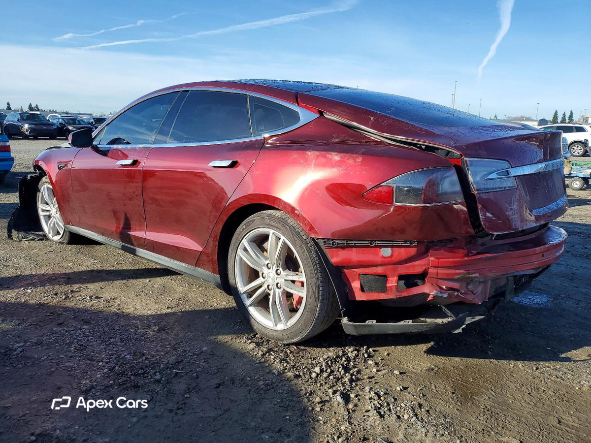 Tesla Model S 2014