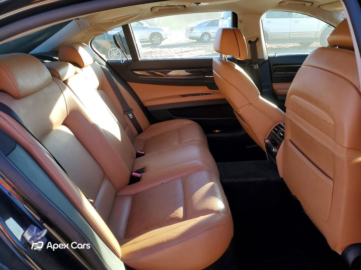 BMW Series 7 2012