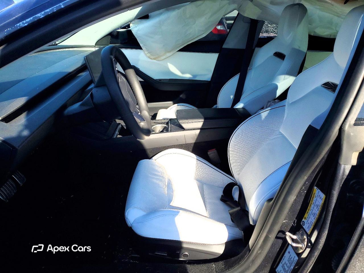 Tesla Model 3 2024