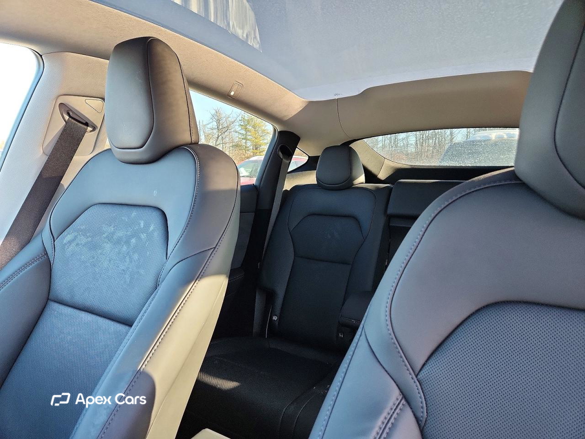 Tesla Model Y 2026