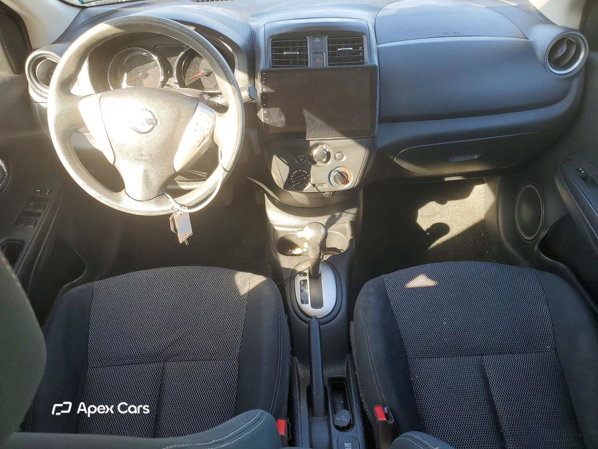 Nissan Versa 2016