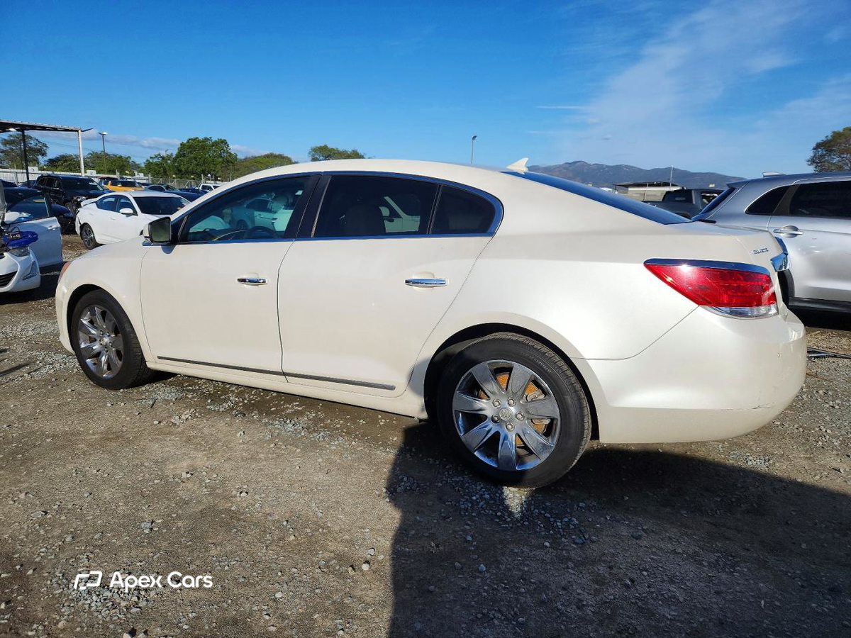 Buick LaCrosse 2011