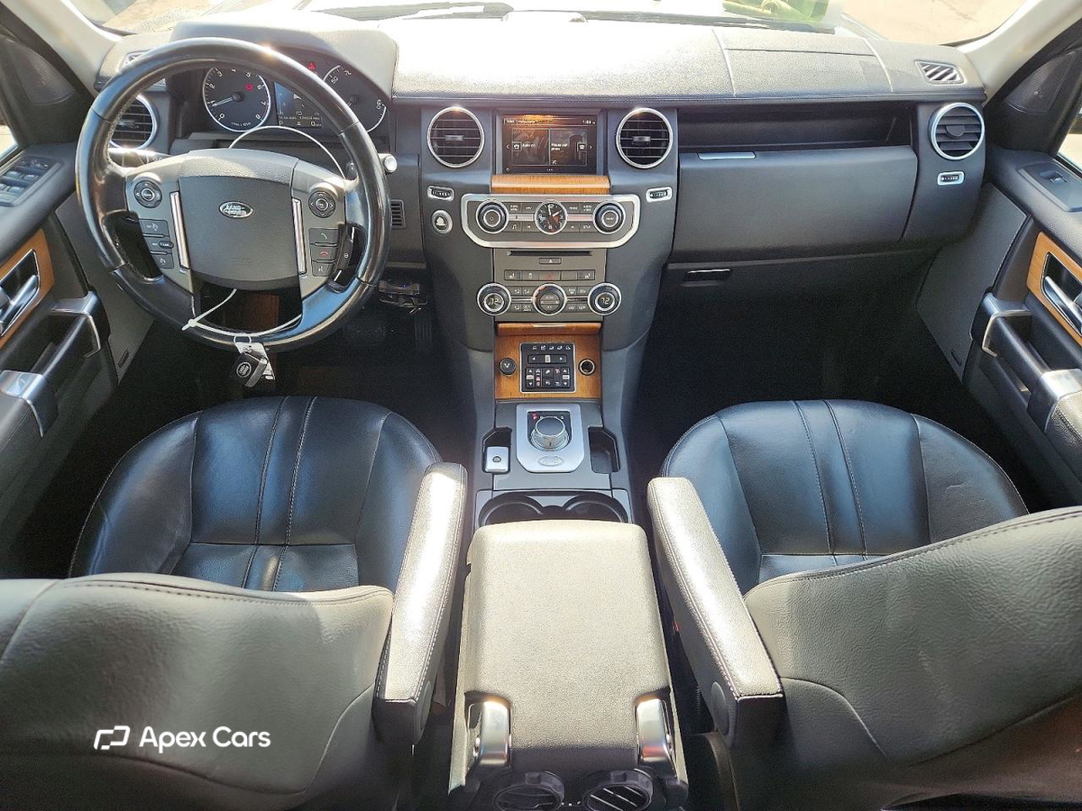 Land Rover LR4 2016