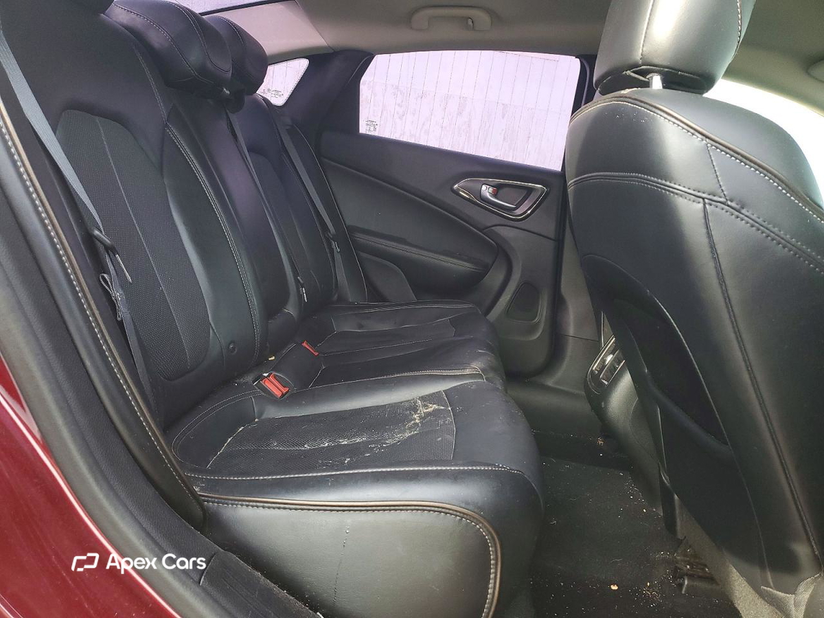 Chrysler 200 2015