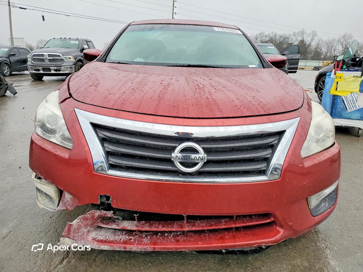 Nissan  2015