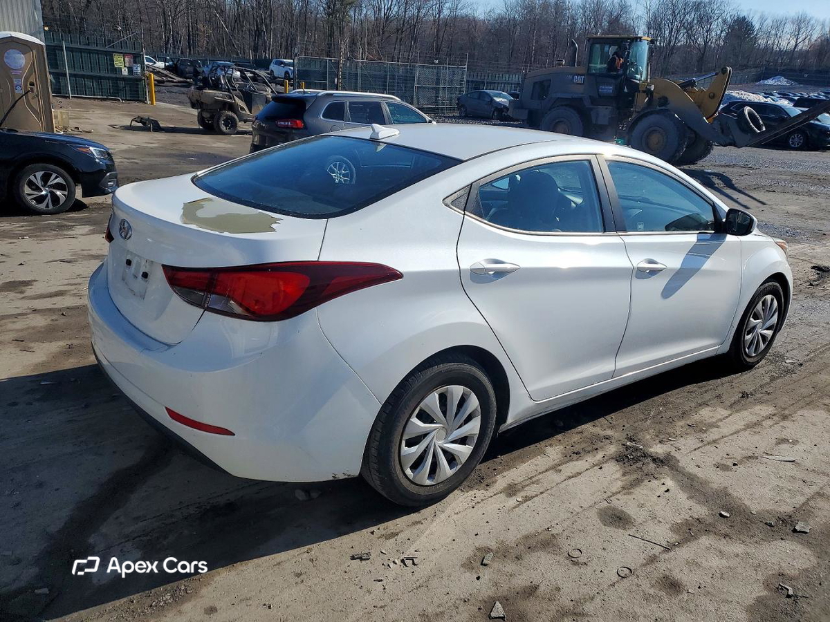 Hyundai Elantra 2016