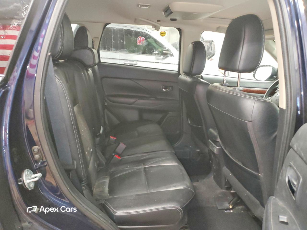 Mitsubishi Outlander 2015