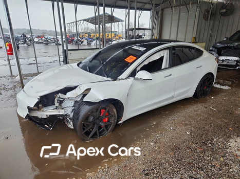 Tesla Model 3 2020 - Image 1 of 12