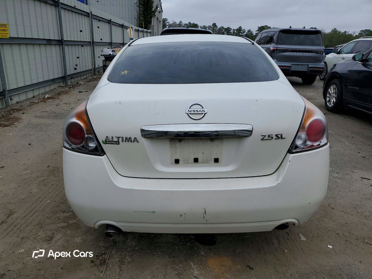 Nissan Altima 2010