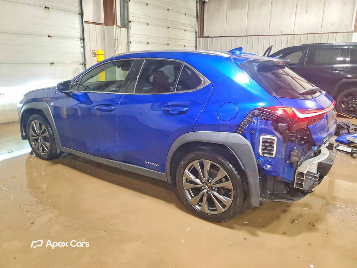 Lexus UX 2021