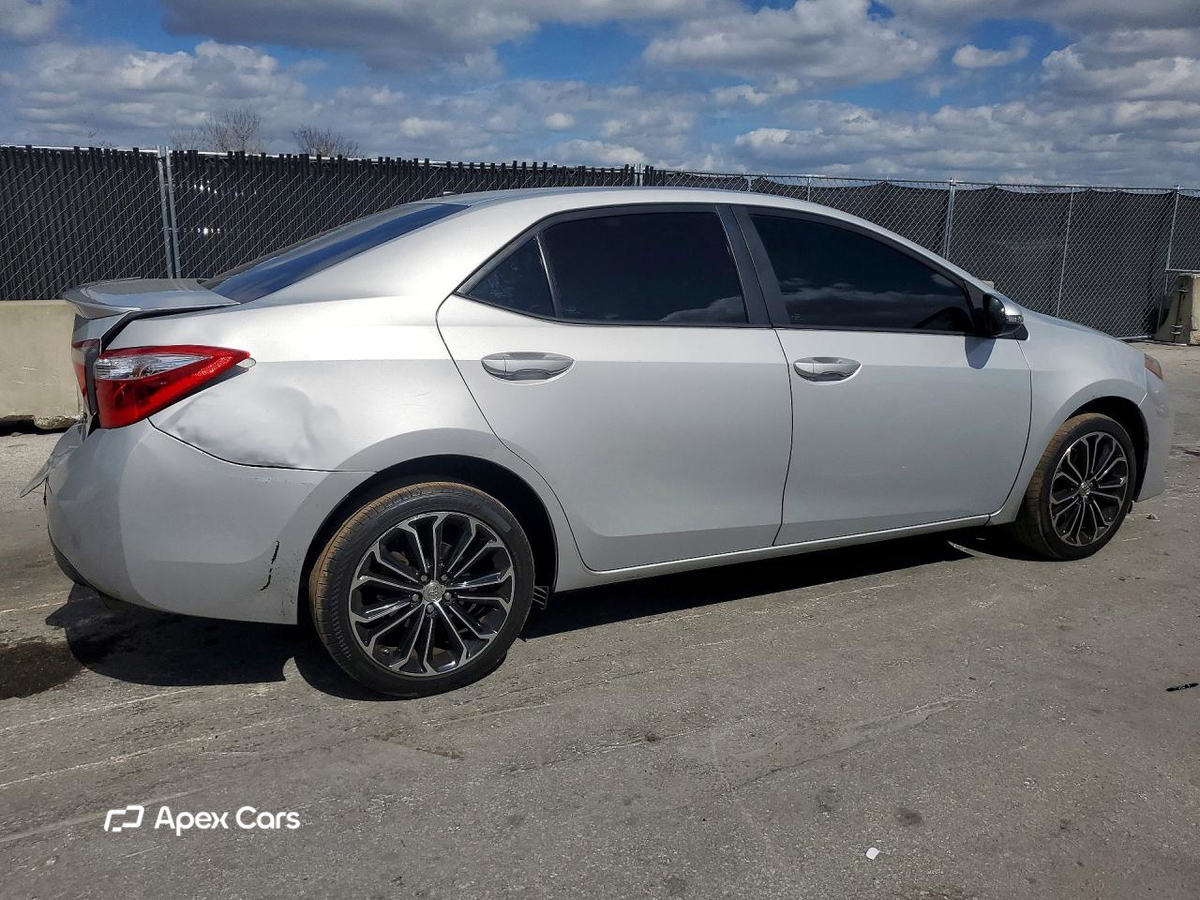 Toyota Corolla 2015