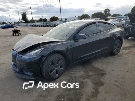 Tesla Model 3 2023 - Image 1 of 12