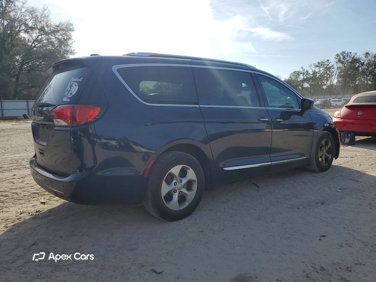 Chrysler Pacifica 2017