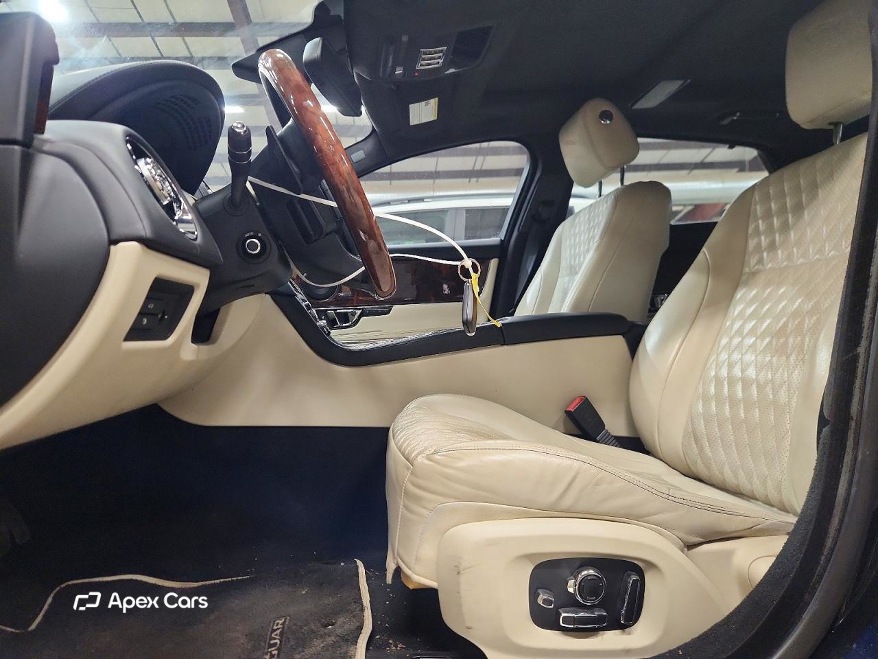 Jaguar XJ 2016