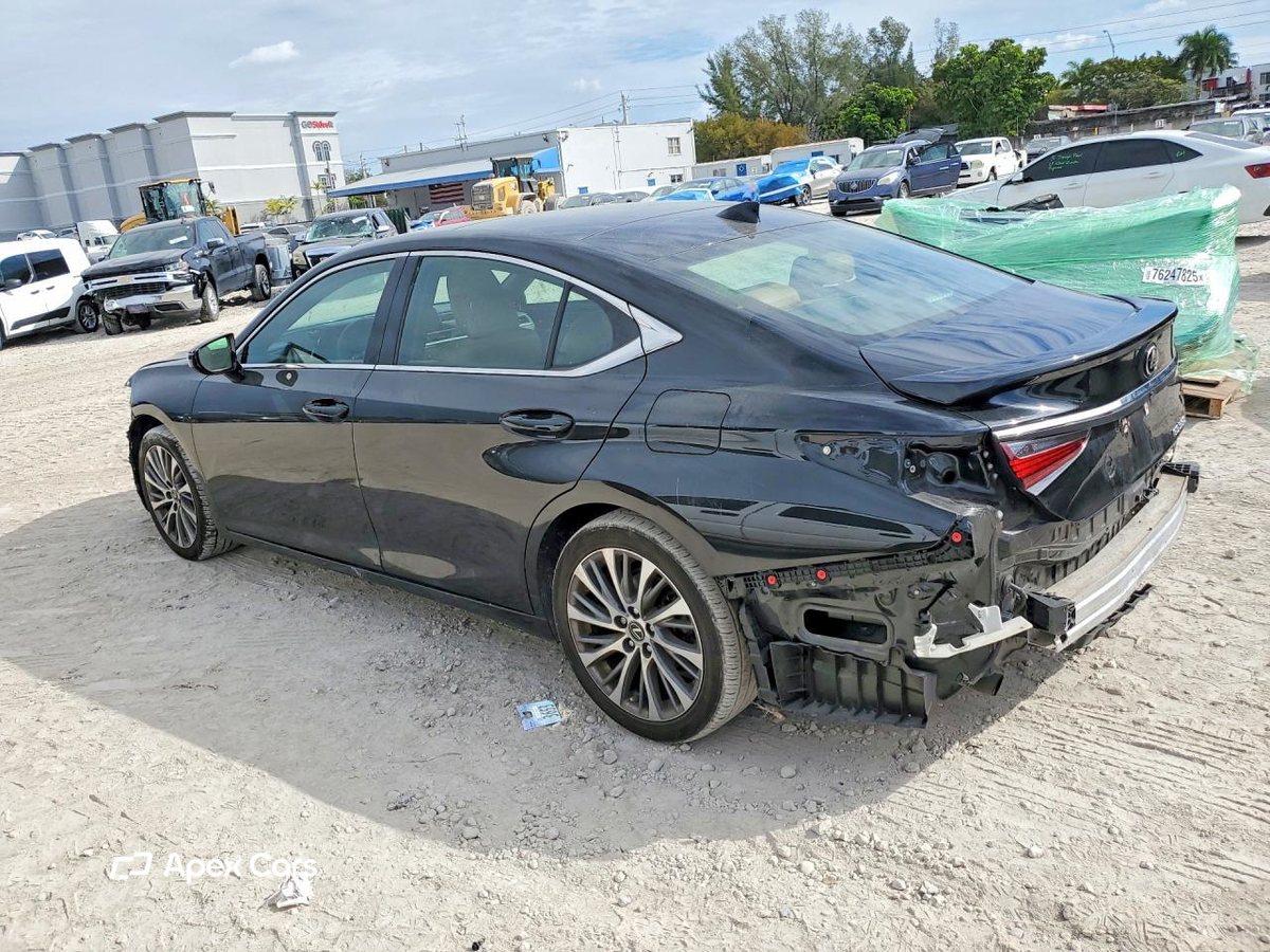 Lexus ES 2021