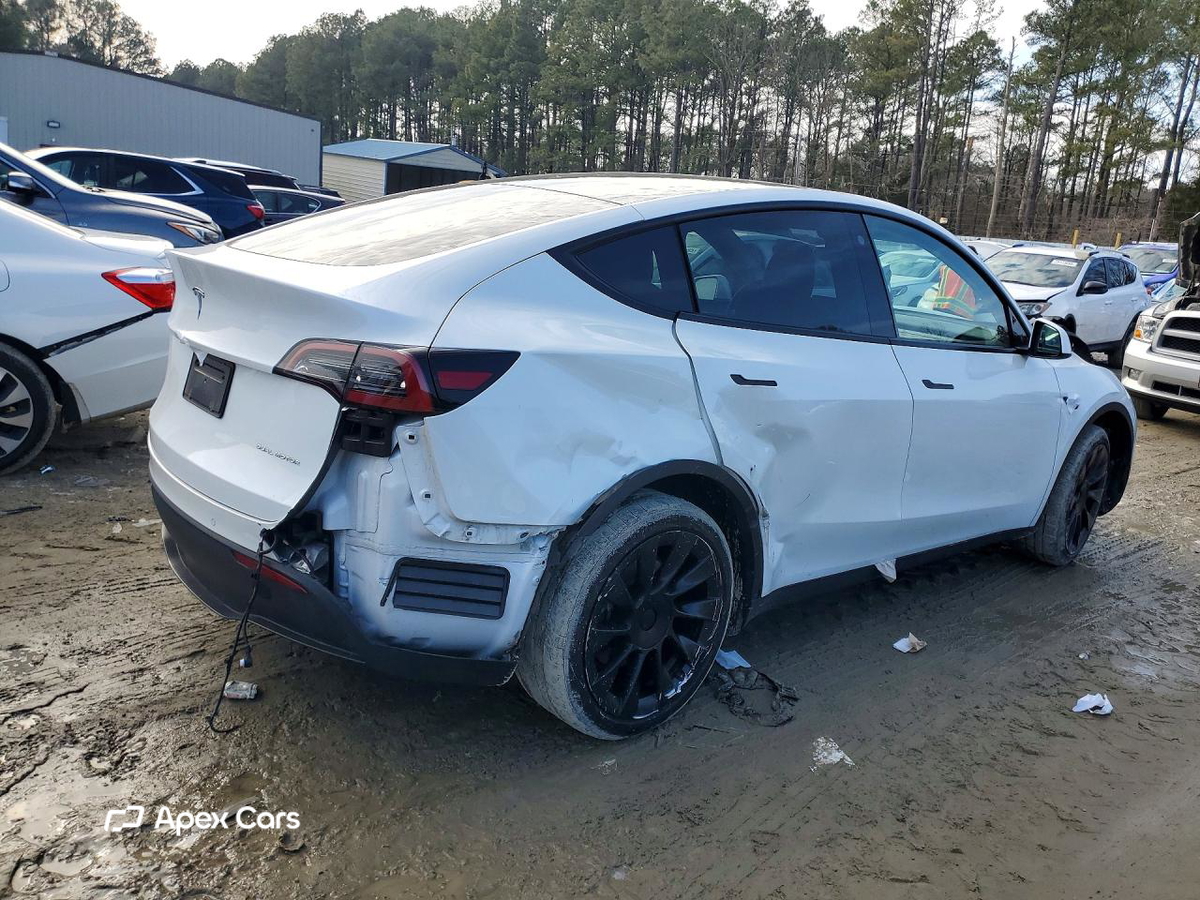 Tesla Model Y 2022