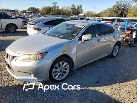 Lexus ES 2013 - Image 1 of 12