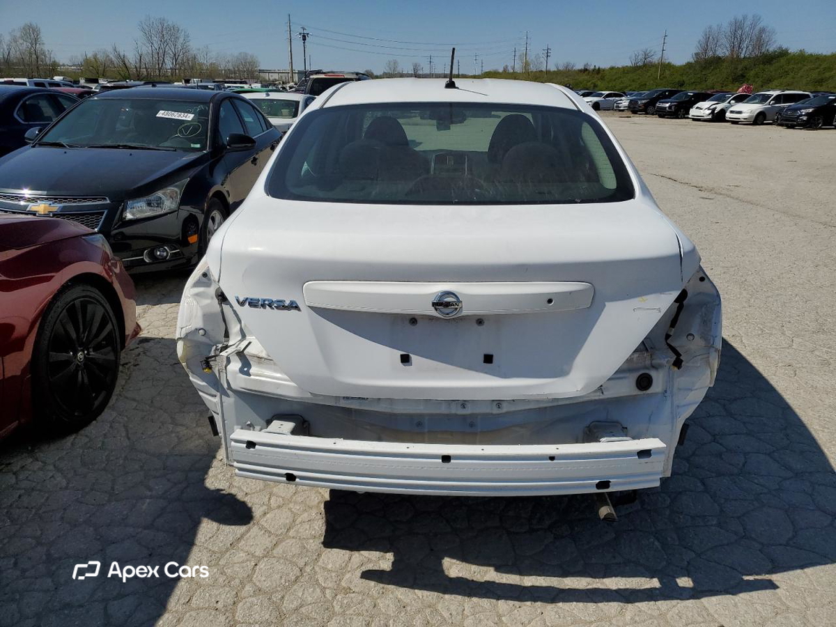 Nissan Versa 2018